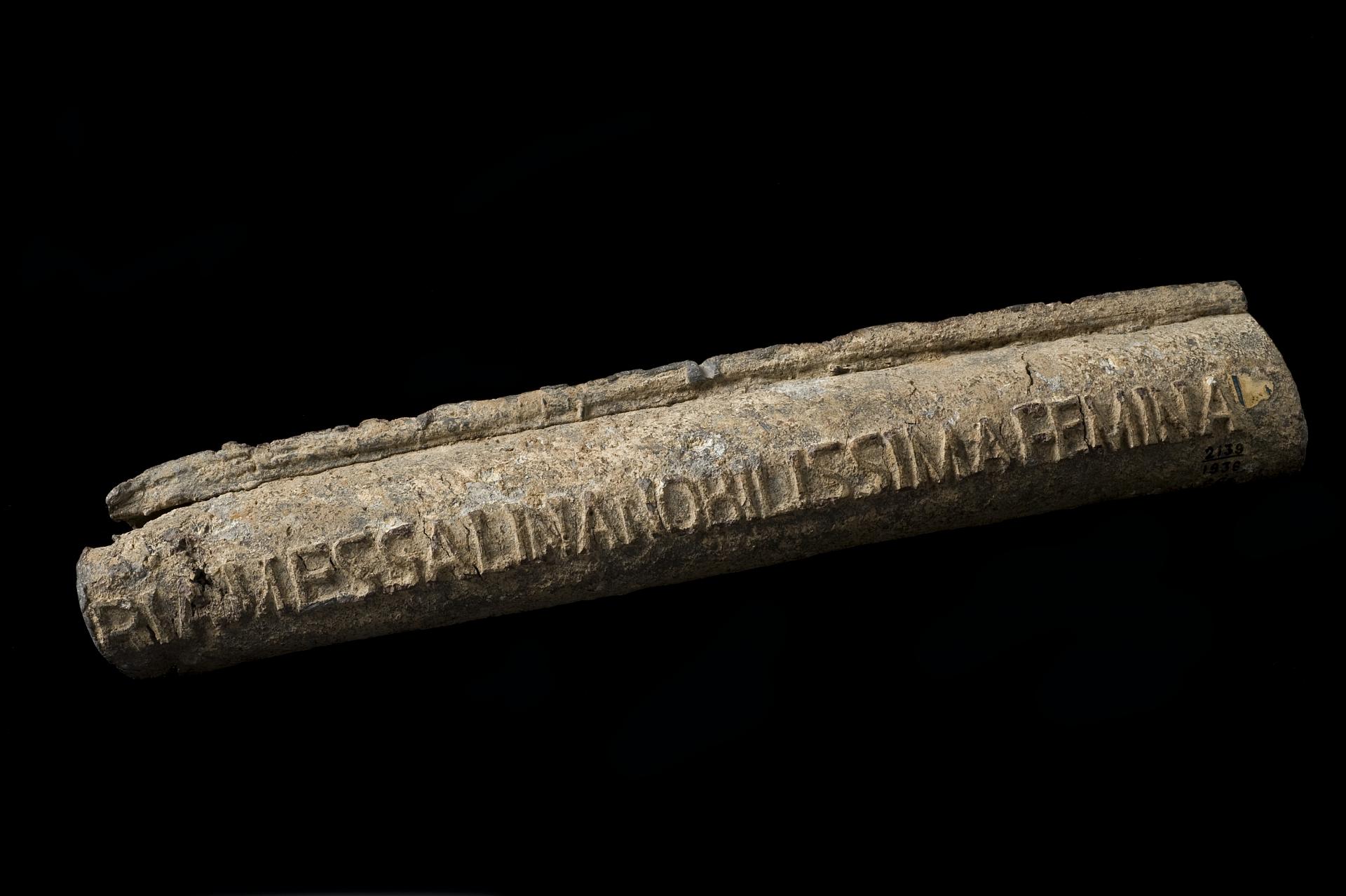 A roman water pipe made from lead © Wikimedia Commons