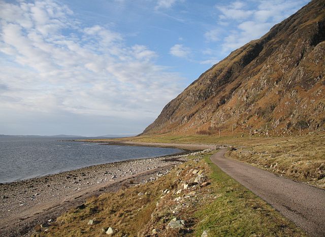 Raised beach on B8043 Kingairloch road
